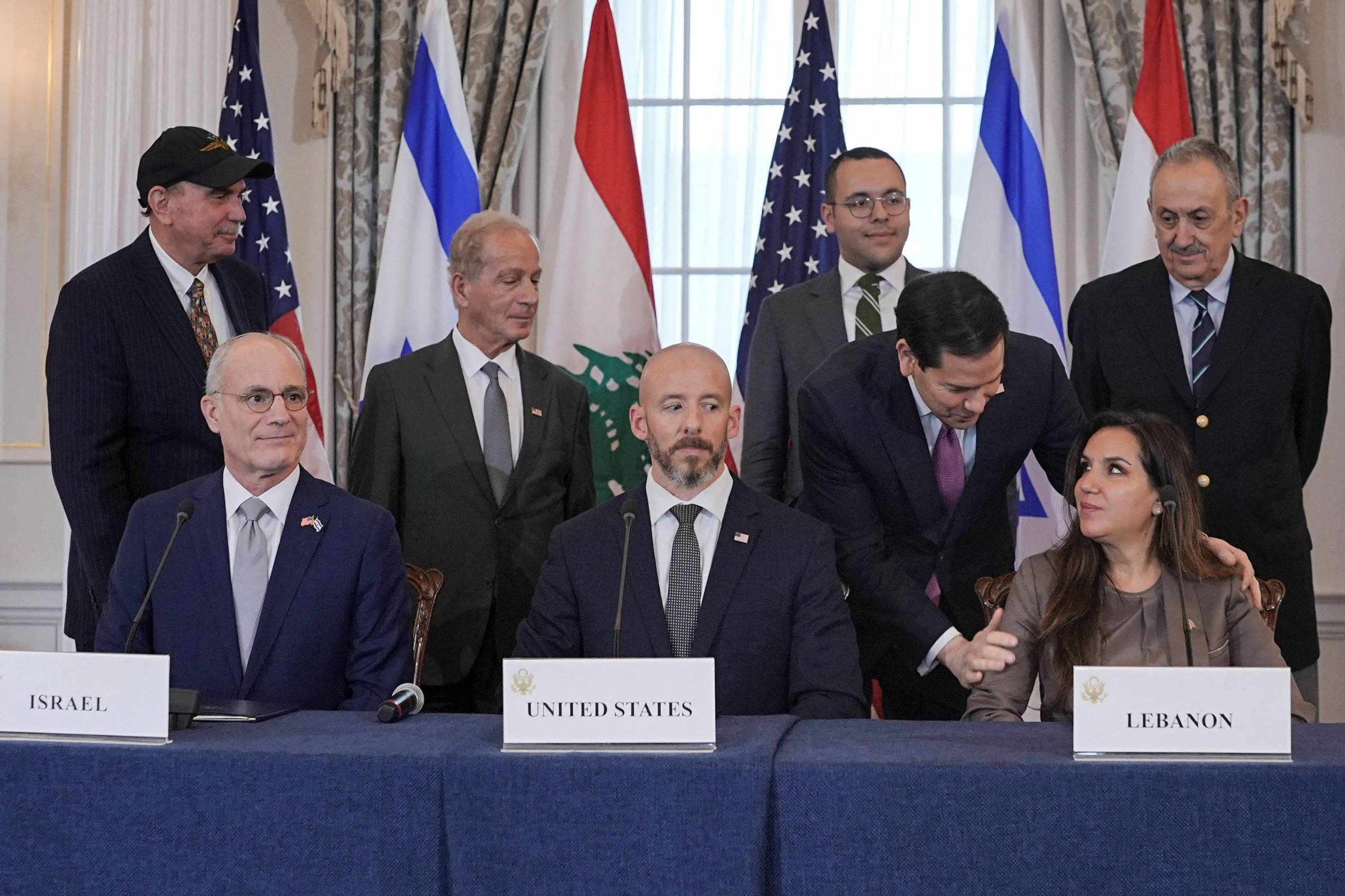 Líbano, Israel e EUA assinam acordo de paz trilateral