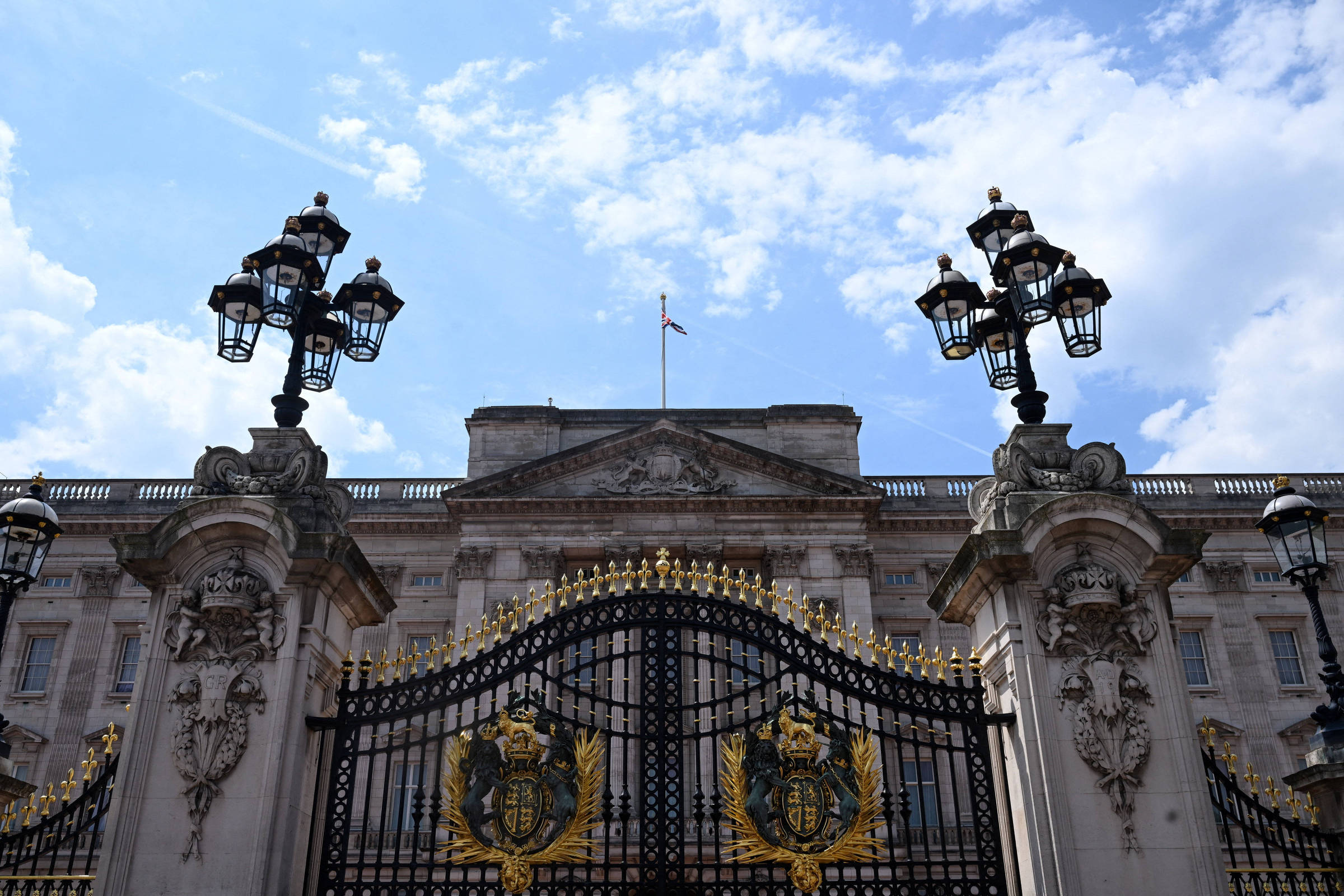 Rei Charles 3º não residirá no Palácio de Buckingham, apesar de reforma milionária