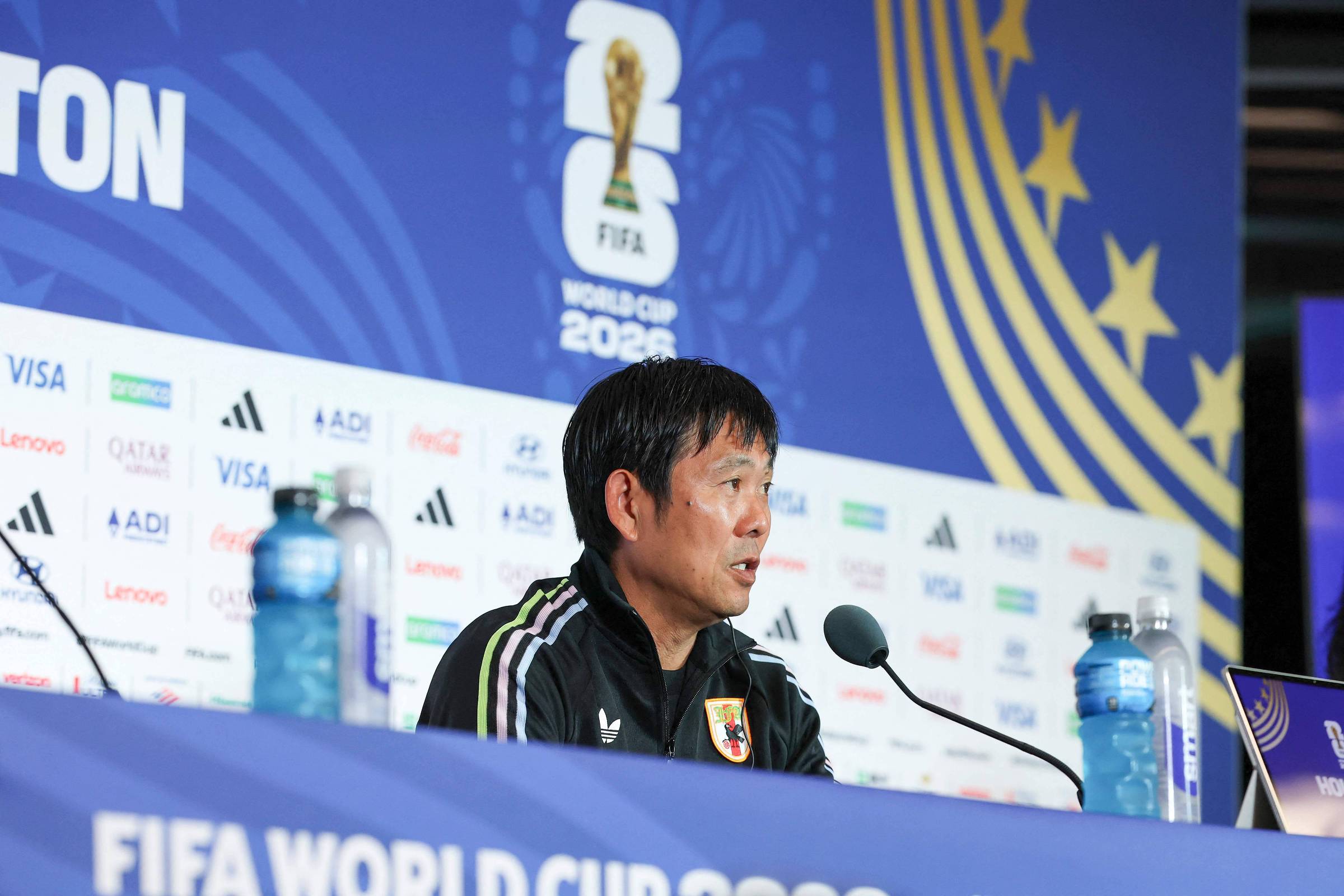 Técnico do Japão destaca influência de Zico e Falcão e vê chance de vencer o Brasil