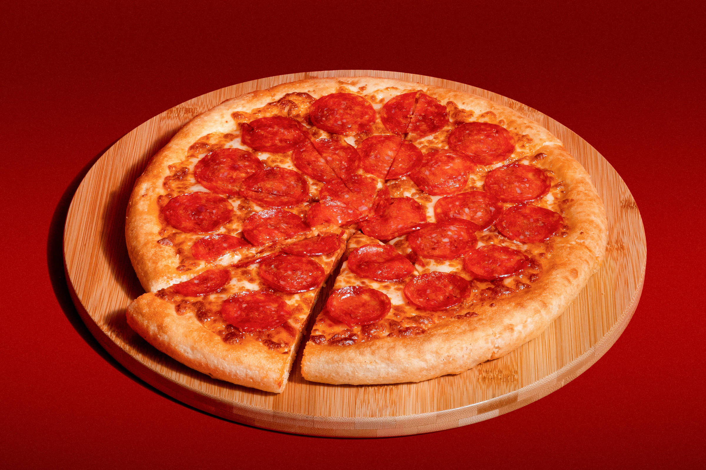Pizza Hut faz promoção de 4 pizzas pelo preço de 1 antes de jogo do Brasil