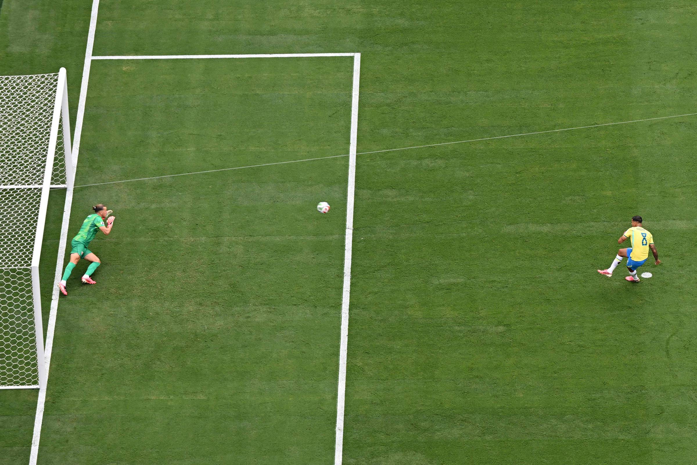 Bruno Guimarães desabafa após pênalti perdido diante da Noruega na Copa: 'Pior dor dos meus 28 anos'