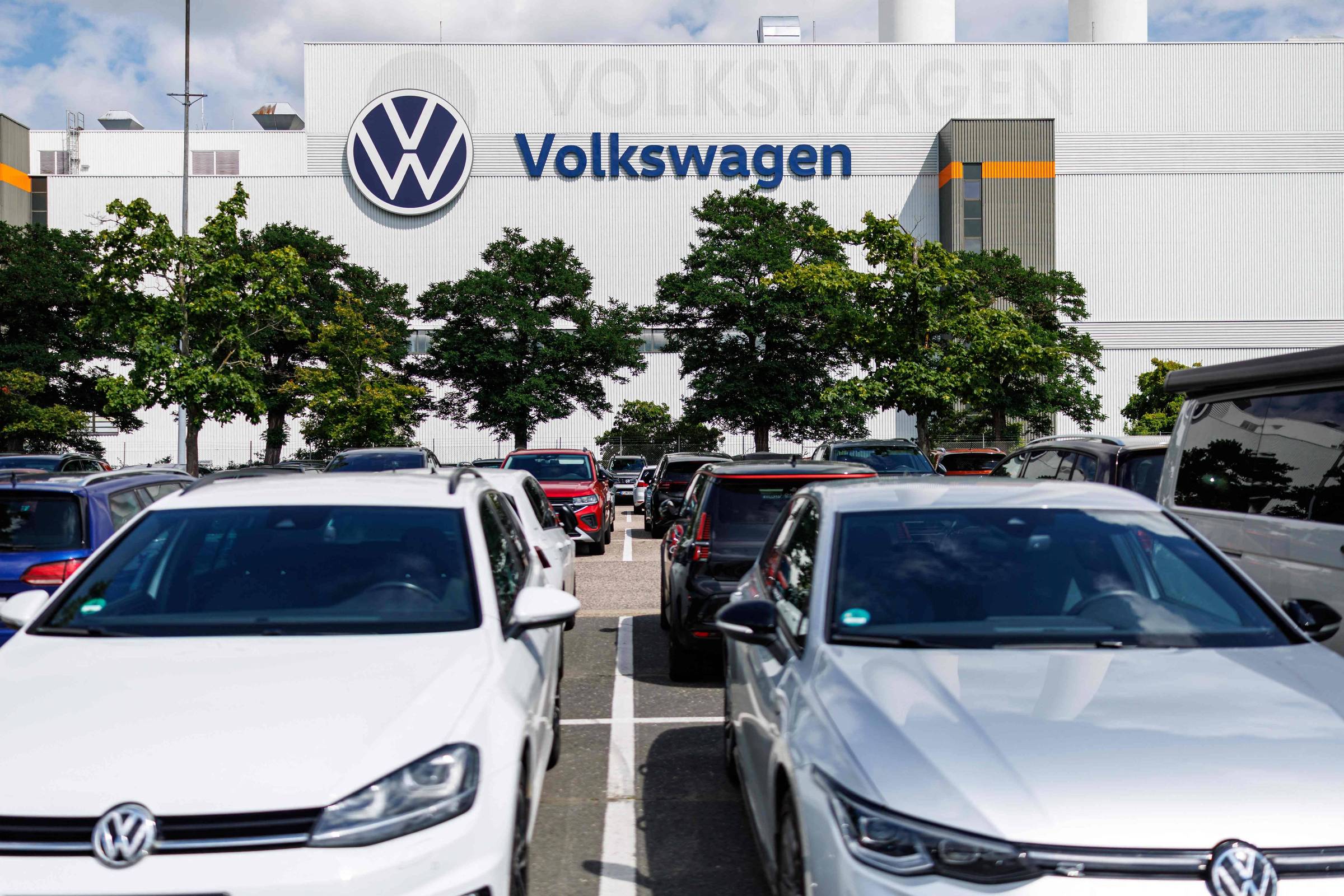 Volkswagen anuncia que cortará pela metade número de modelos produzidos no mundo