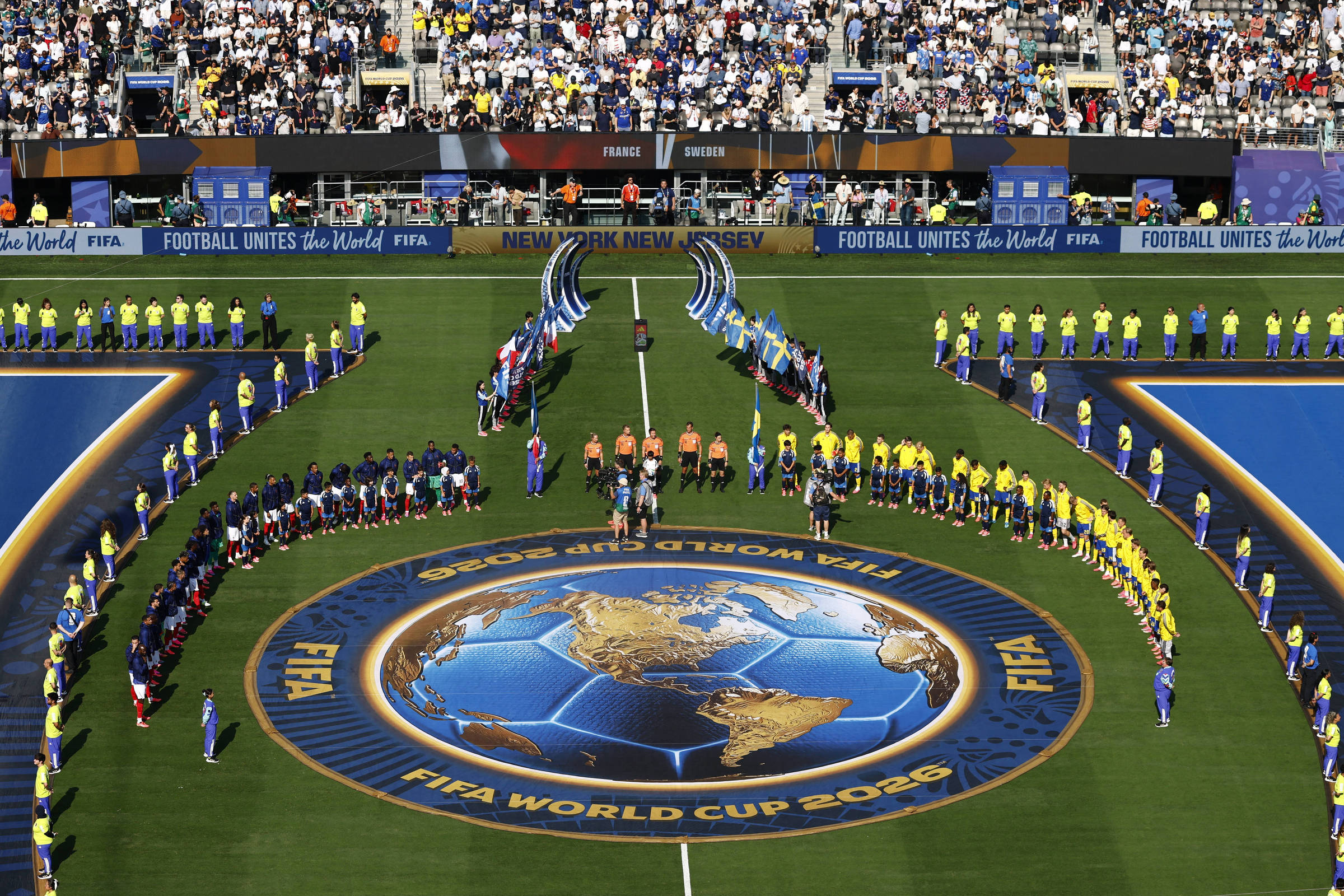 Fifa pode faturar R$ 56 milhões com pedaços do gramado da final da Copa