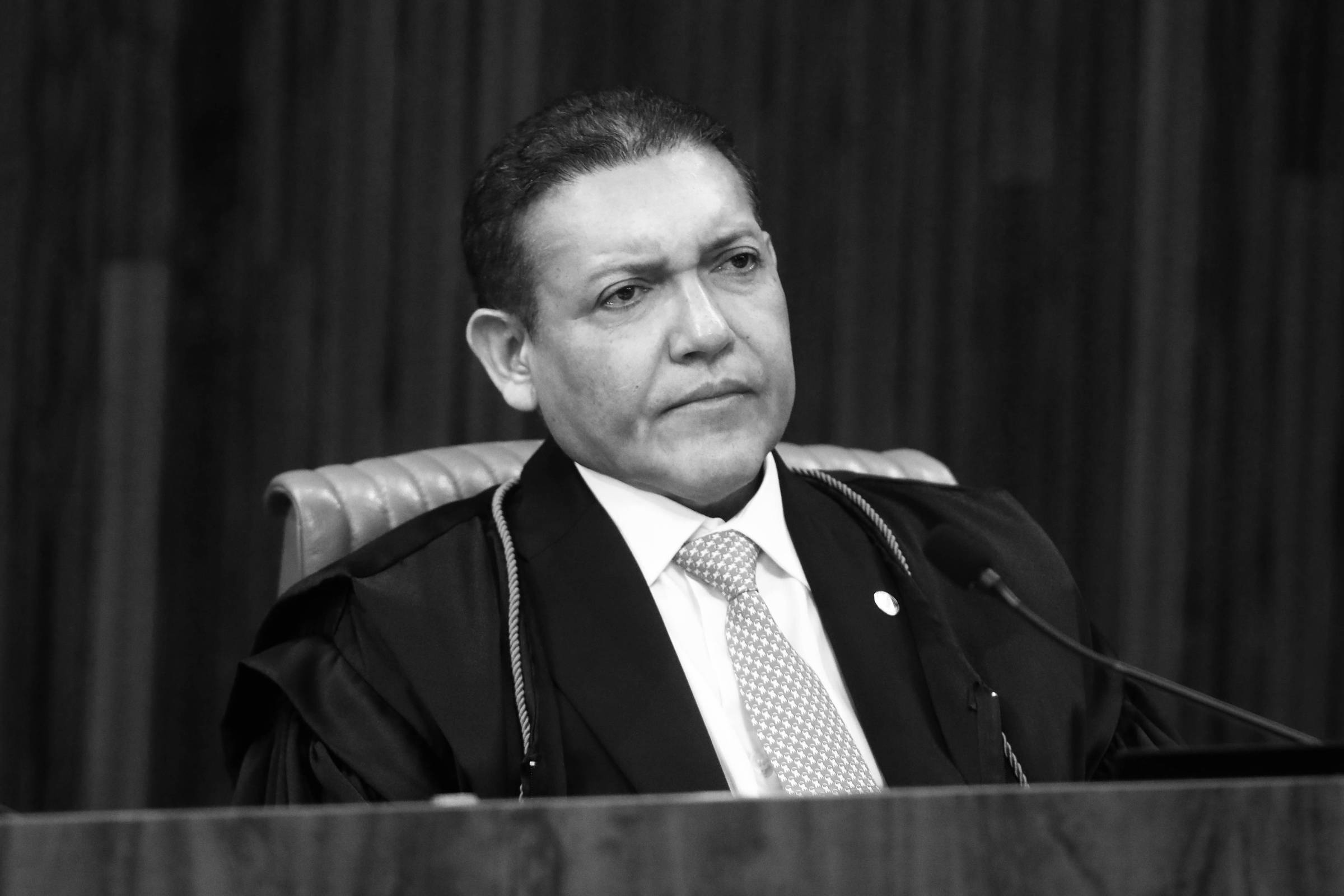 O que a Folha pensa: Justiça Eleitoral patrocina desinformação sobre pesquisas