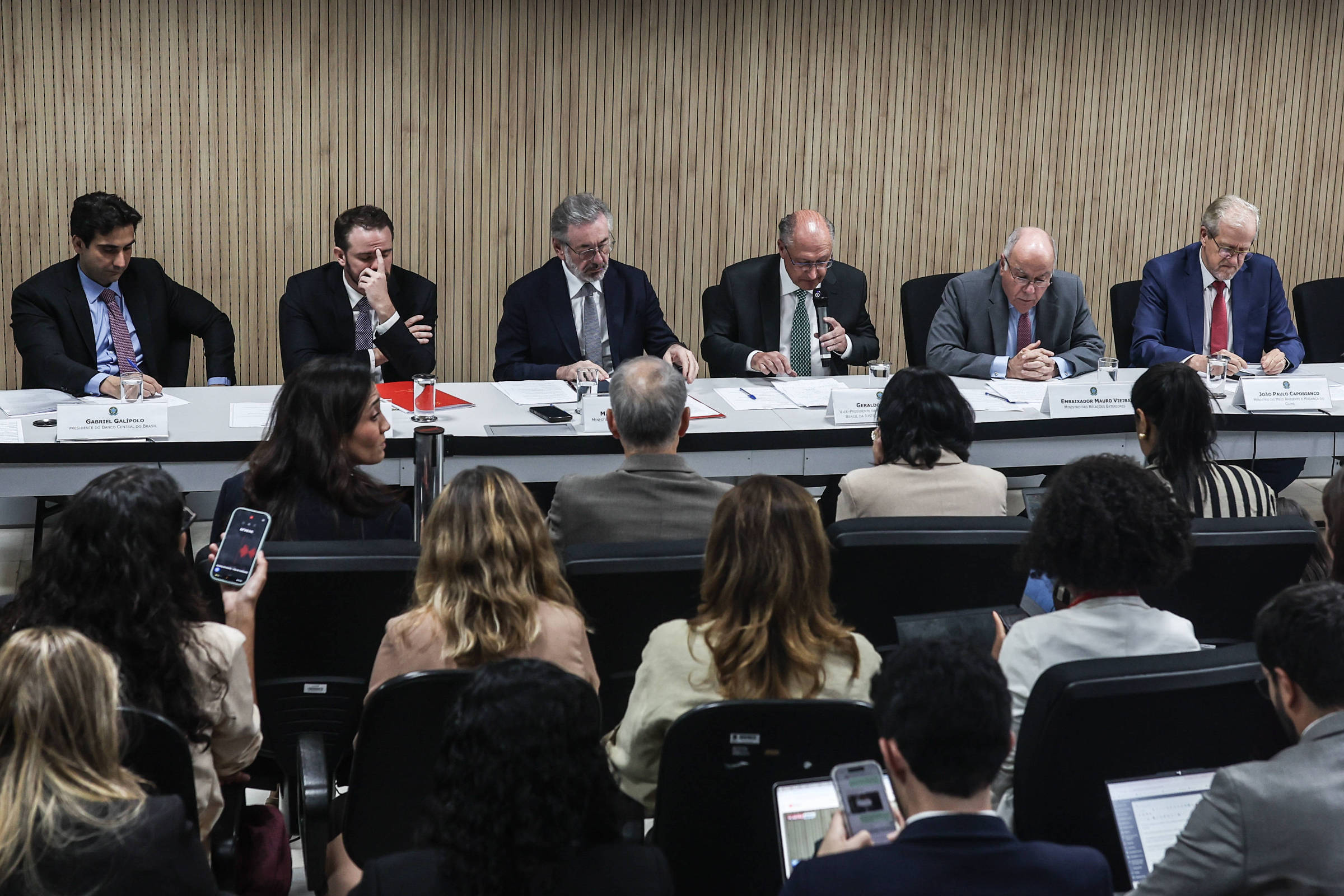 'Onde está o pacote de medidas para ajudar as micro, médias e pequenas empresas?', diz leitor