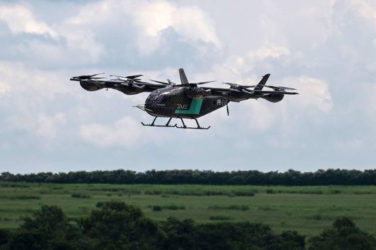 Eve, da Embraer, anuncia venda de até 46 'carros voadores'