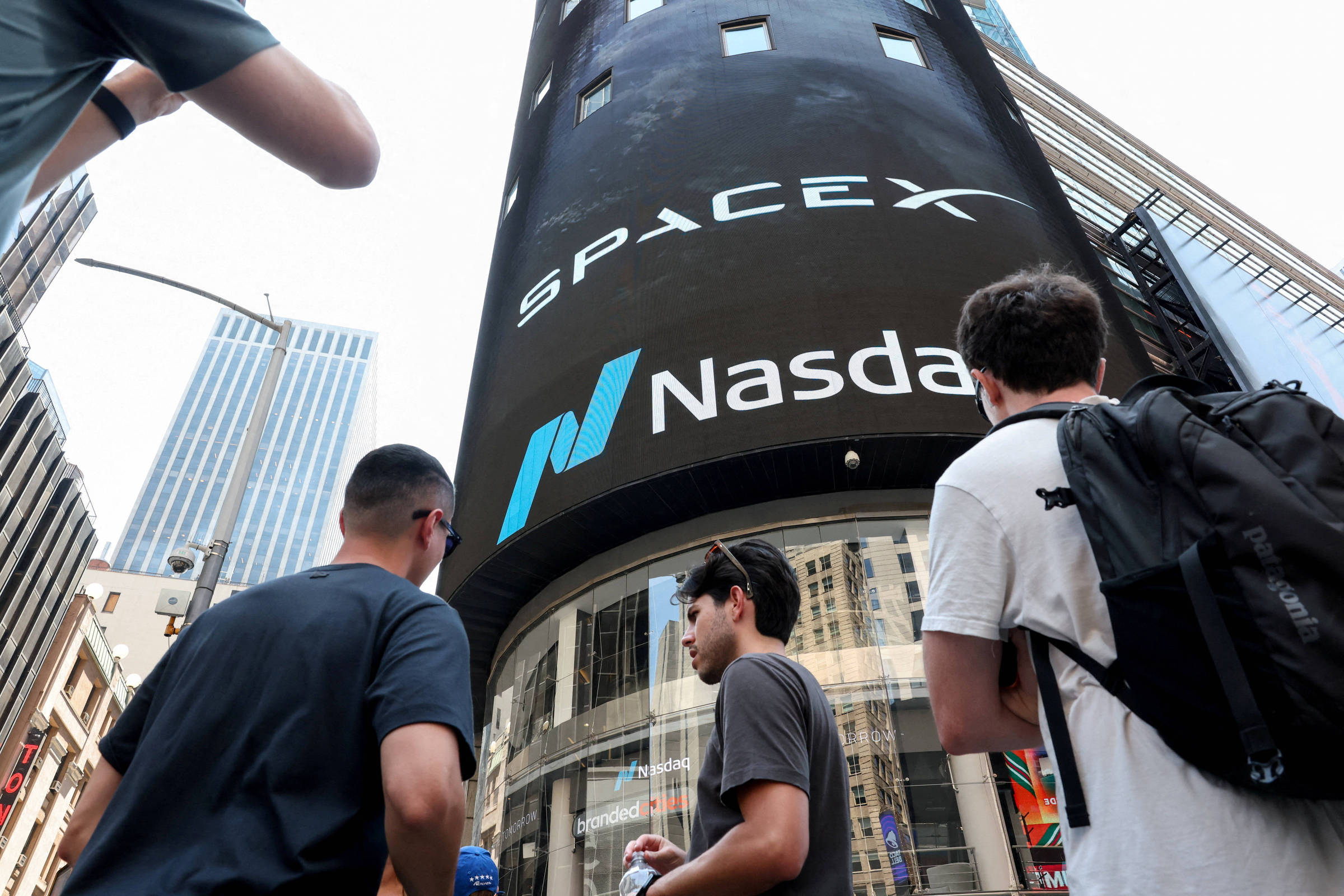 Ativos internacionais geram desconfiança, mas podem diversificar carteira de investimentos; veja dicas