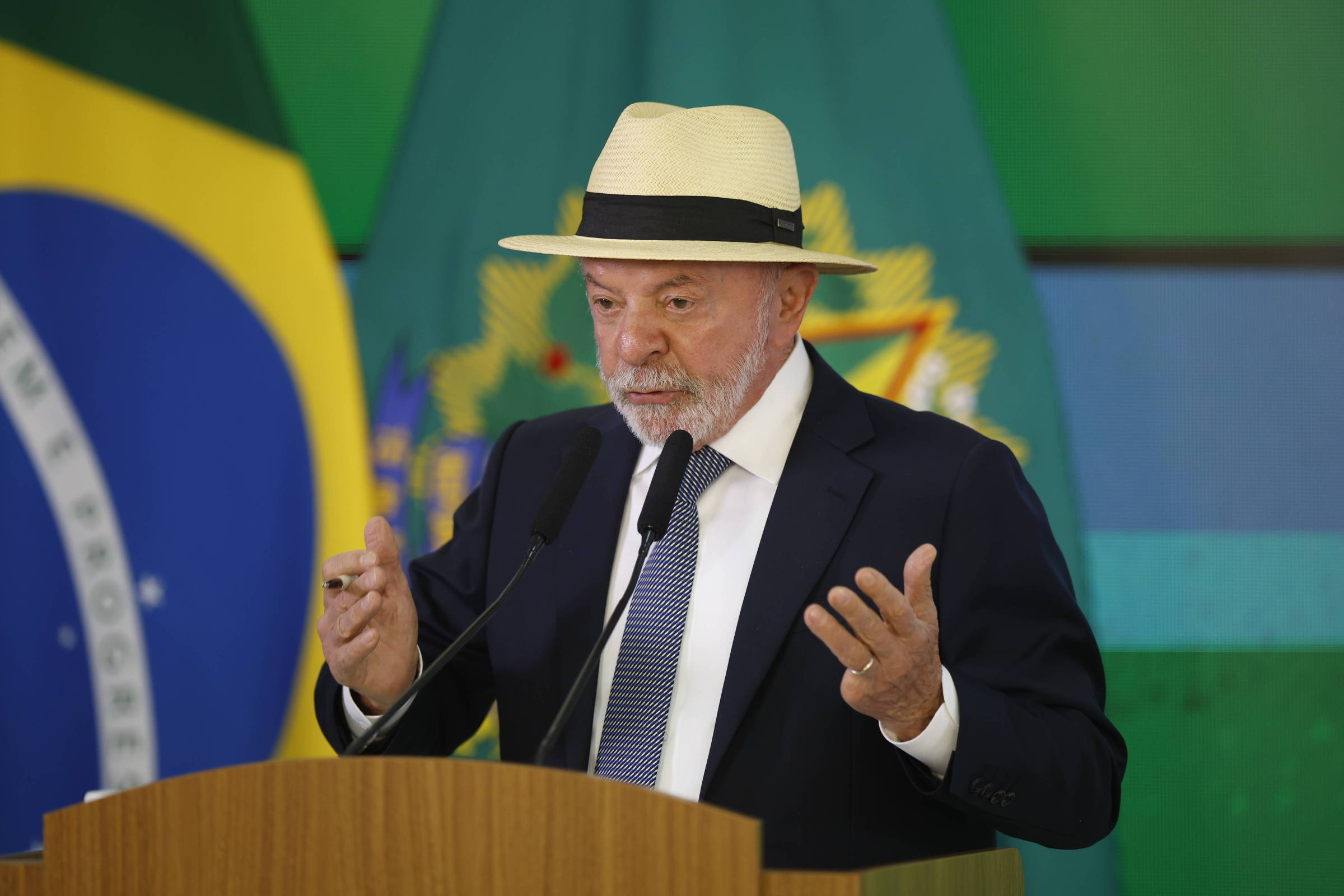 Governo Lula avalia que nova tarifa dos EUA por trabalho forçado se somará a sobretaxa de 25%