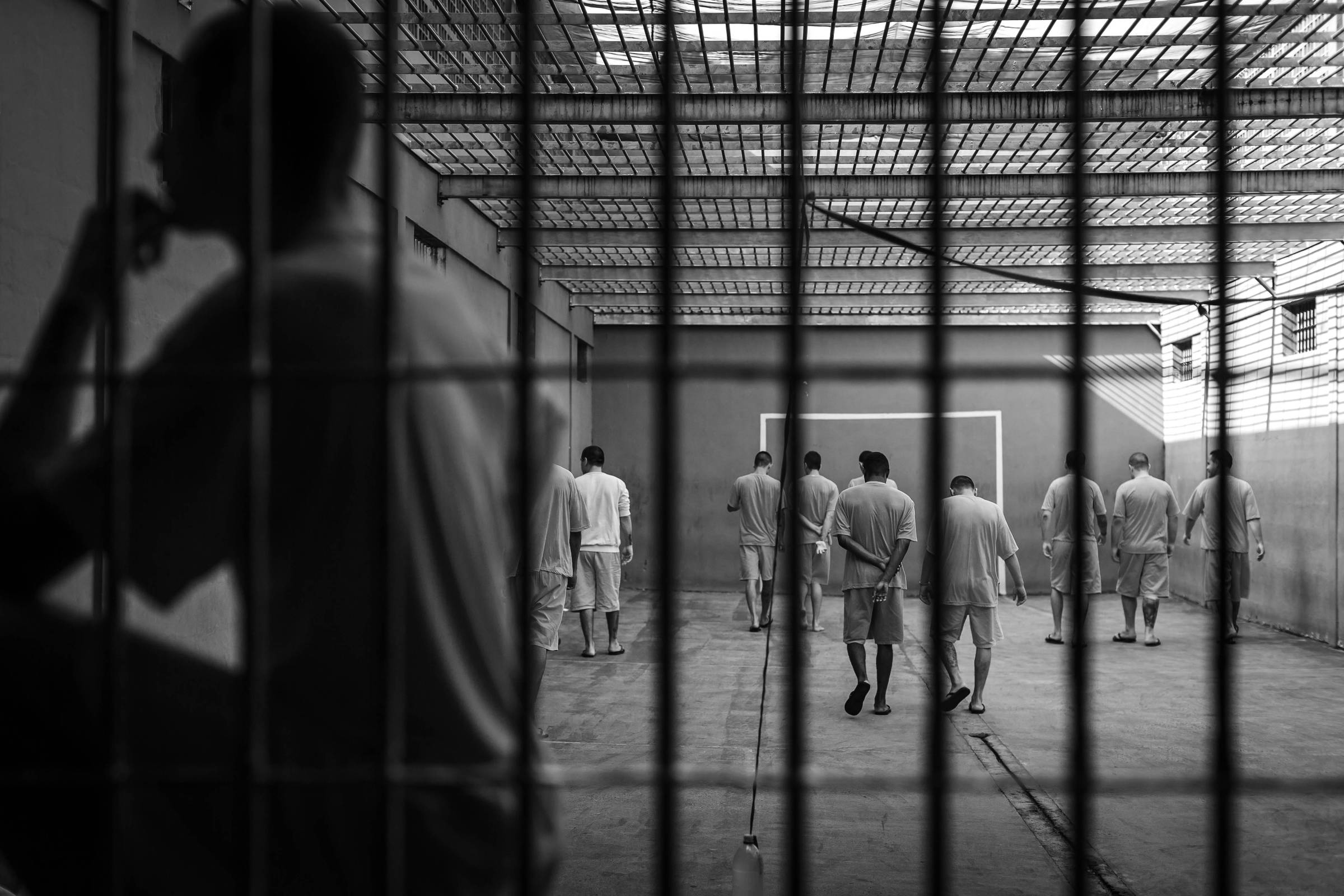 O que a Folha pensa: Gravações em presídios para combater as facções