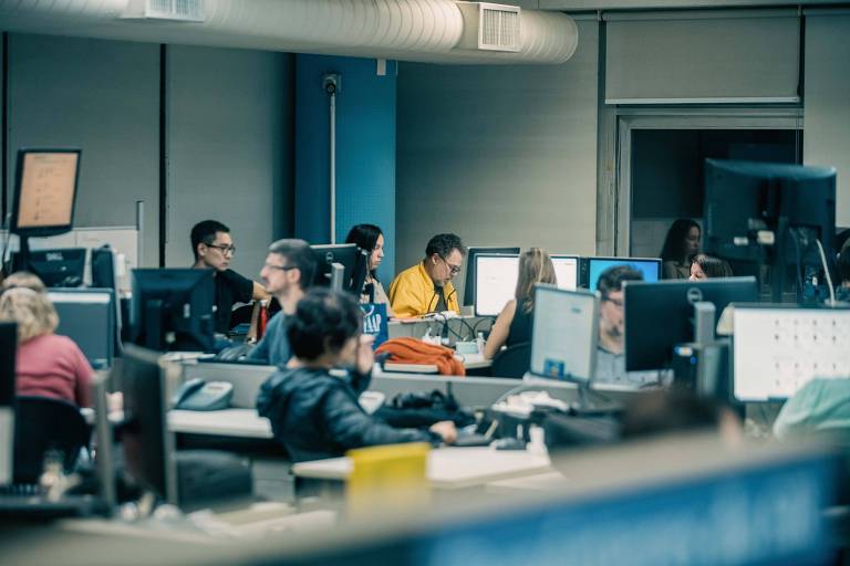 Folha amplia cobertura eleitoral com comparador de políticos e monitor de emendas