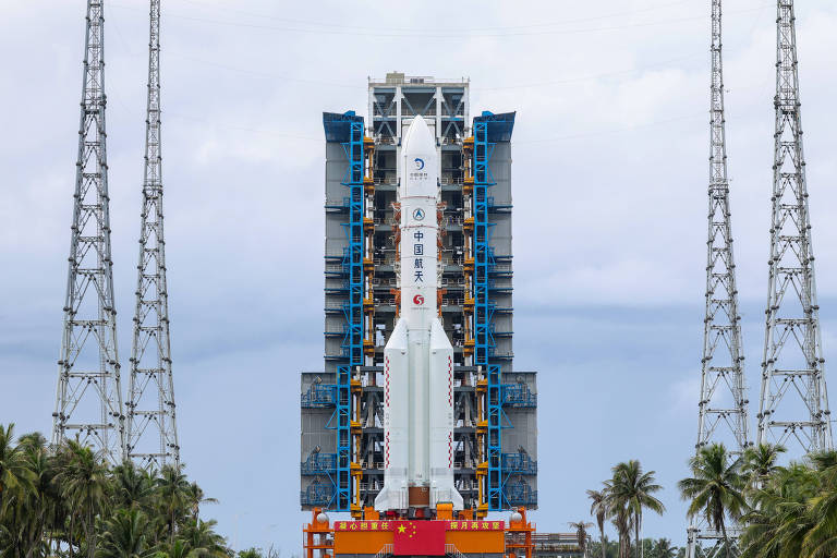 China fará missão em busca de água no polo sul da Lua; lançamento é previsto para este domingo