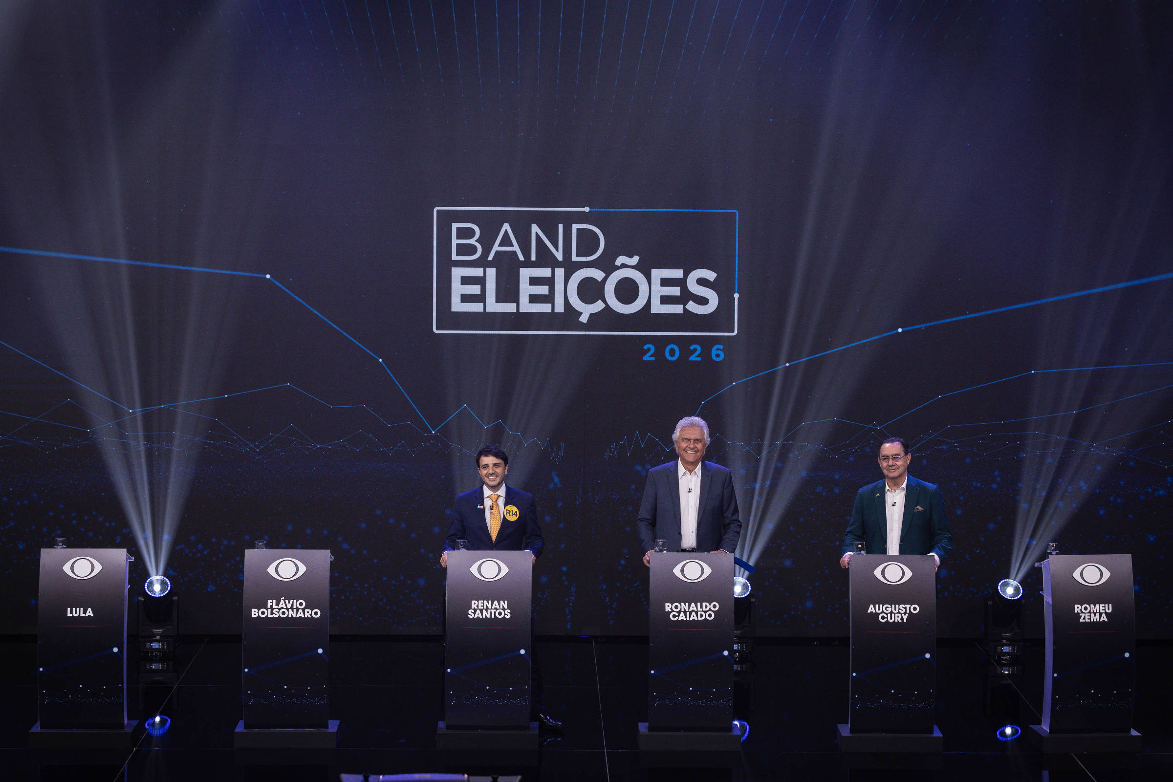 TVs cancelam debates após Lula, Flávio Bolsonaro e Tarcísio não confirmarem participação