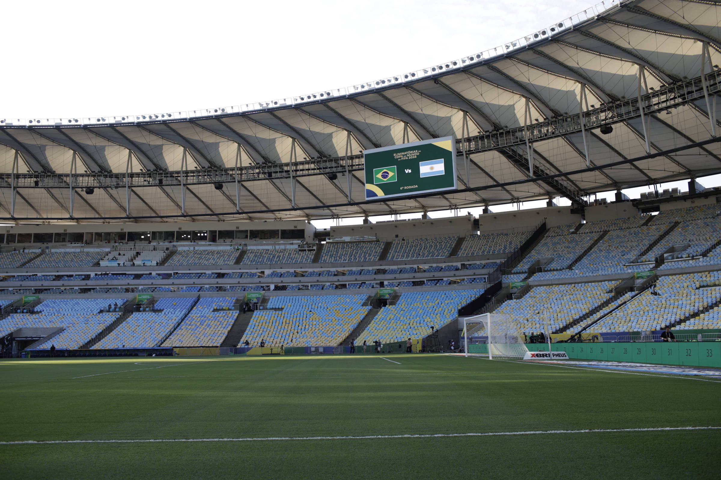 População dos 54 menores municípios do Brasil caberia no Maracanã