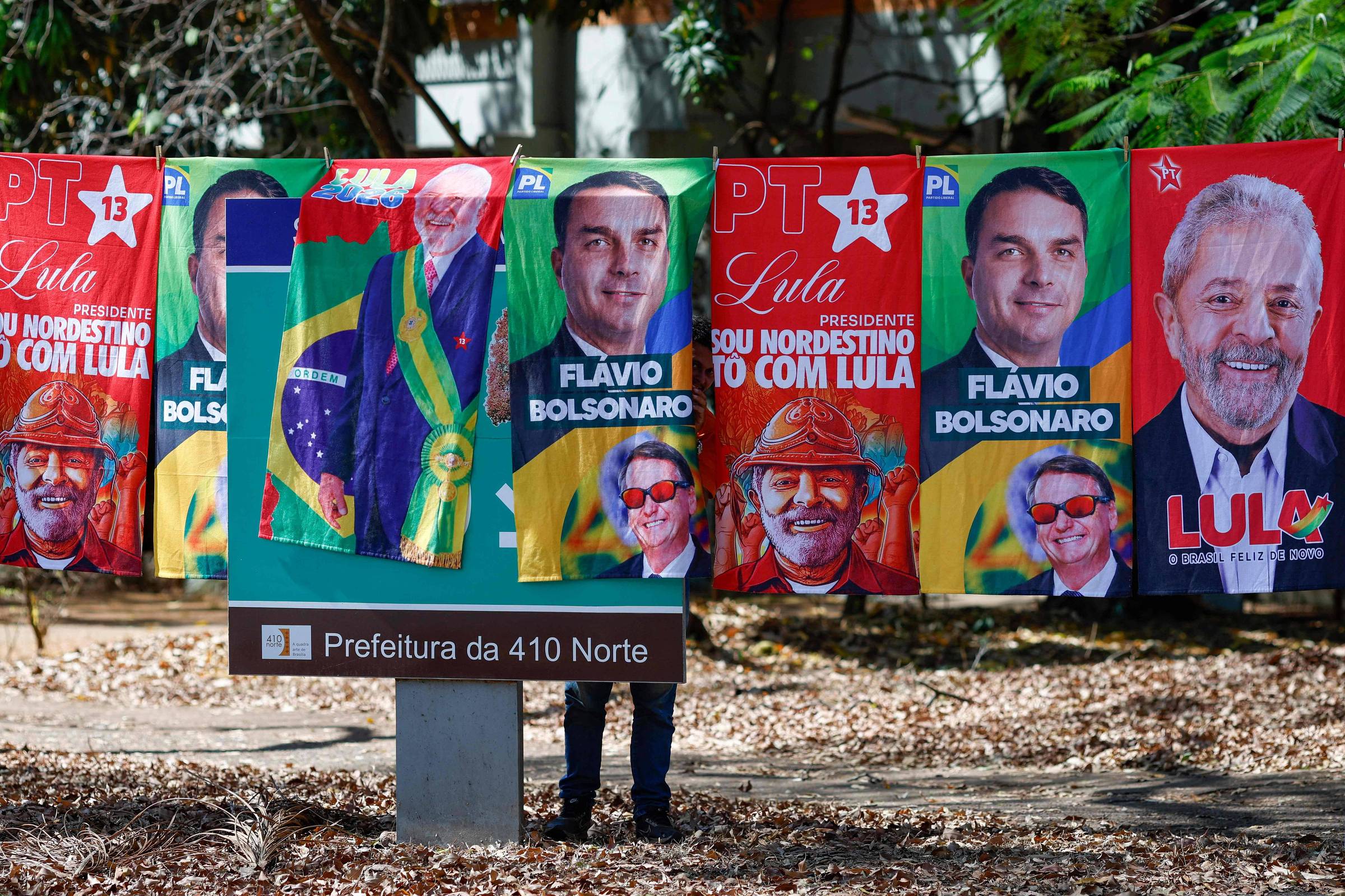 Opinião - Marcos de Vasconcellos: Como Lula e Flávio Bolsonaro querem atrair dinheiro?