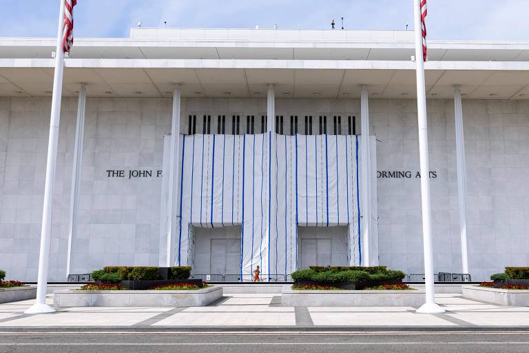 Kennedy Center corre risco de falência e pode fechar nesta terça