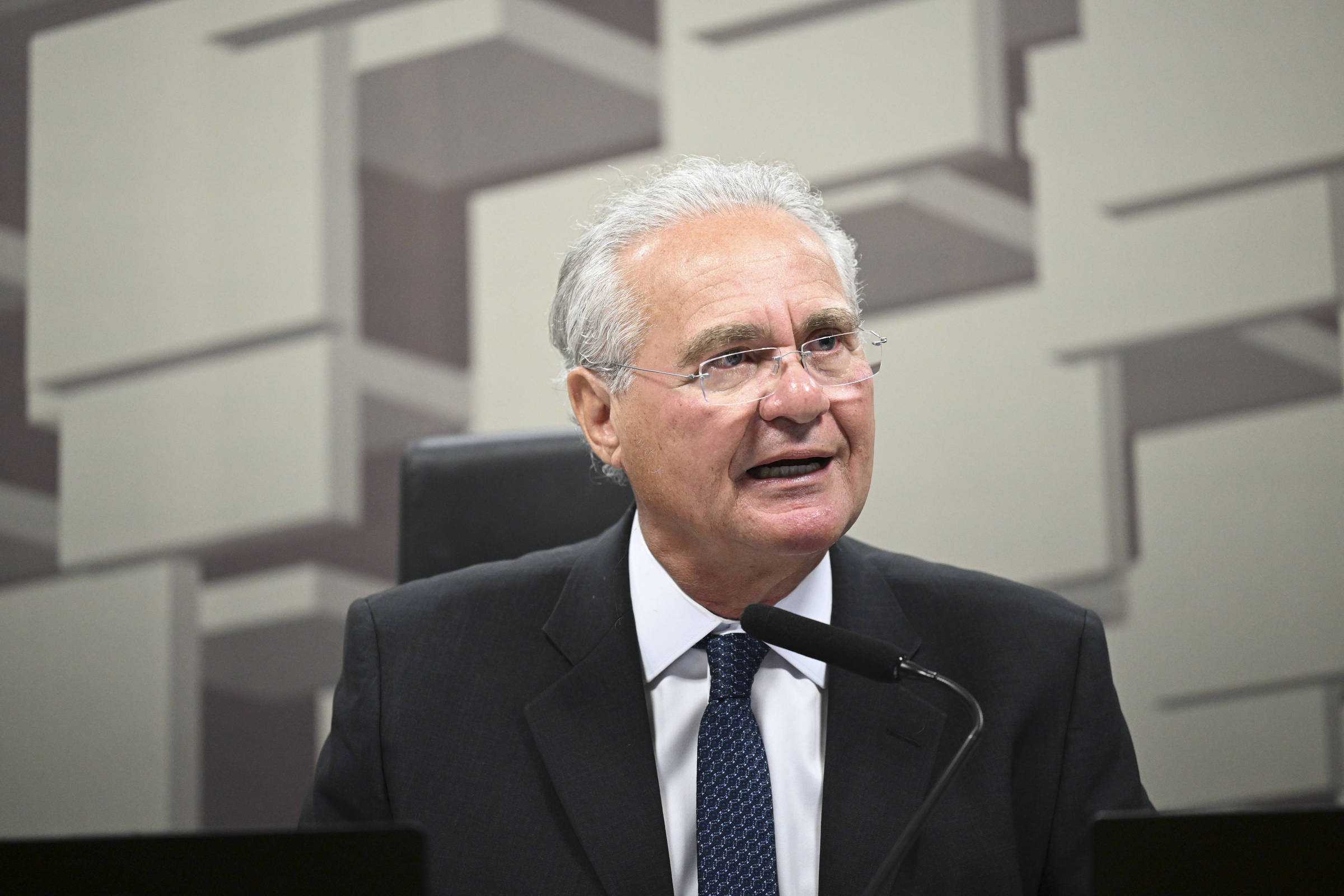 Renan Calheiros, Ciro Nogueira e Randolfe são derrotados e deixam Senado após longa trajetória