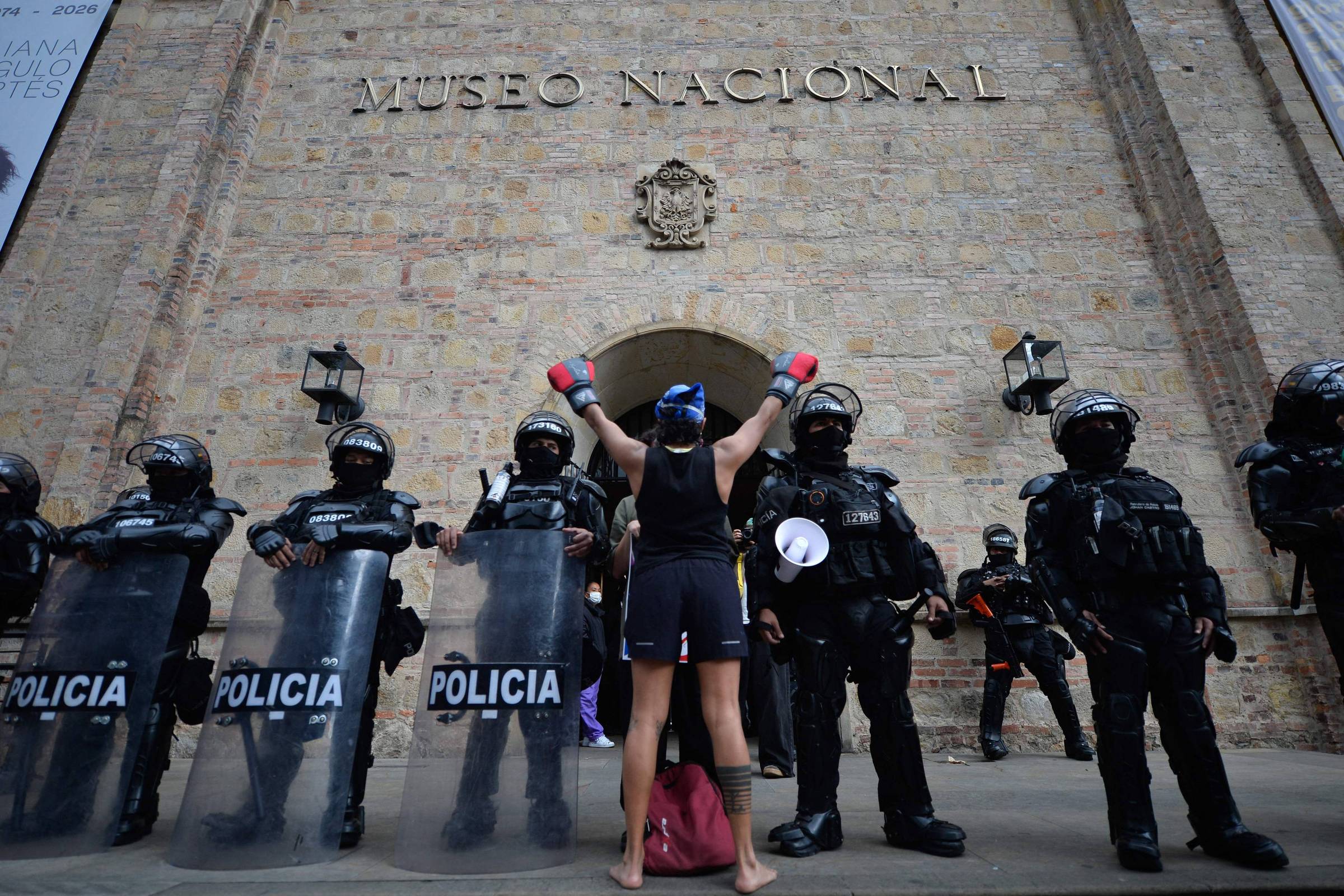 Espriella retira itens sobre feminismo e direitos LGBTQIA+ de museu na Colômbia