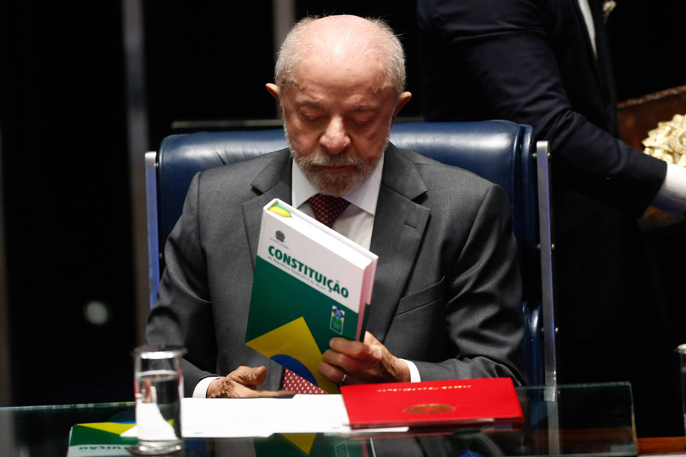 Lula vai propor direcionar 25% das emendas obrigatórias para financiar tarifa zero