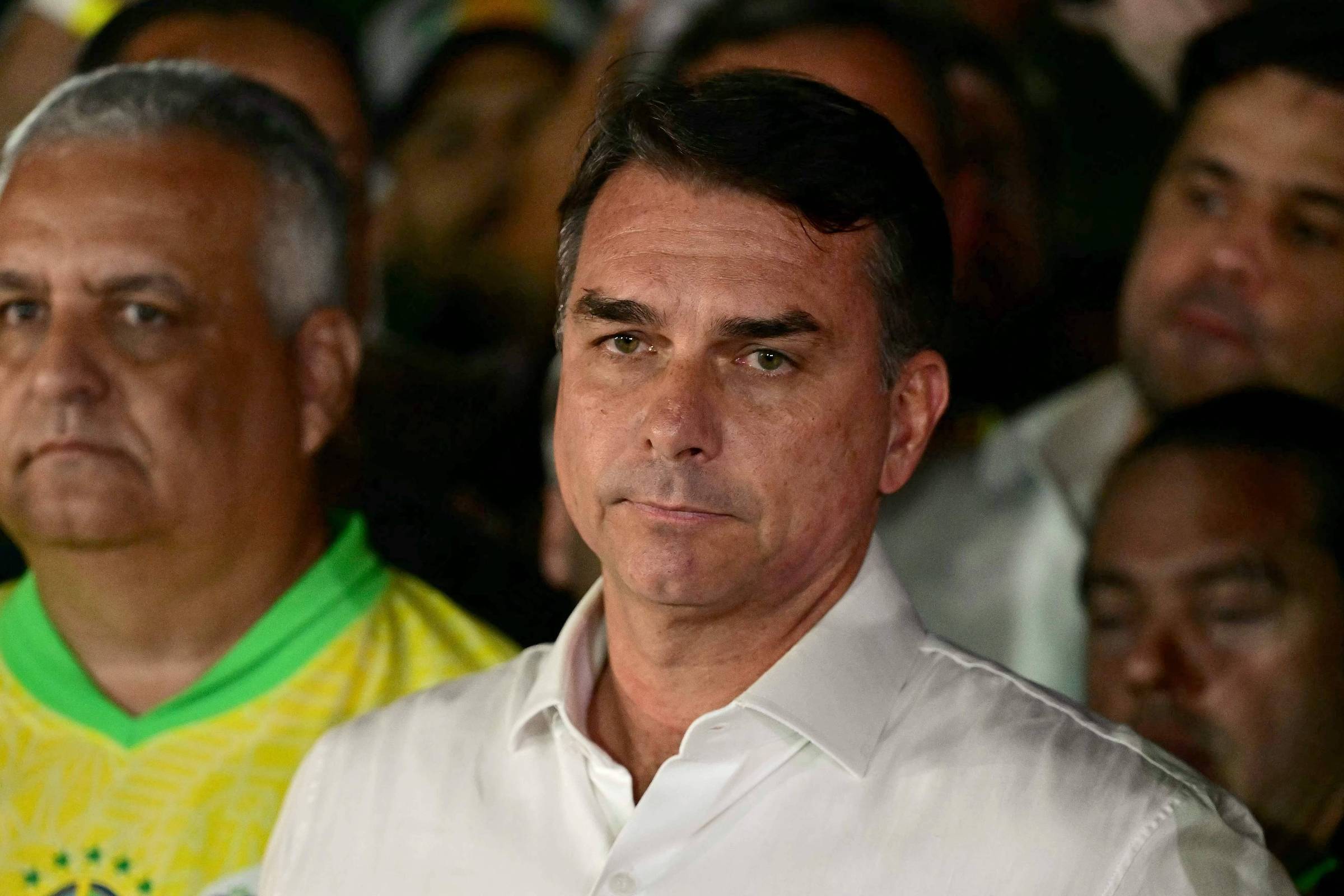 Quem votou em Flávio quer distância de ideologia violenta