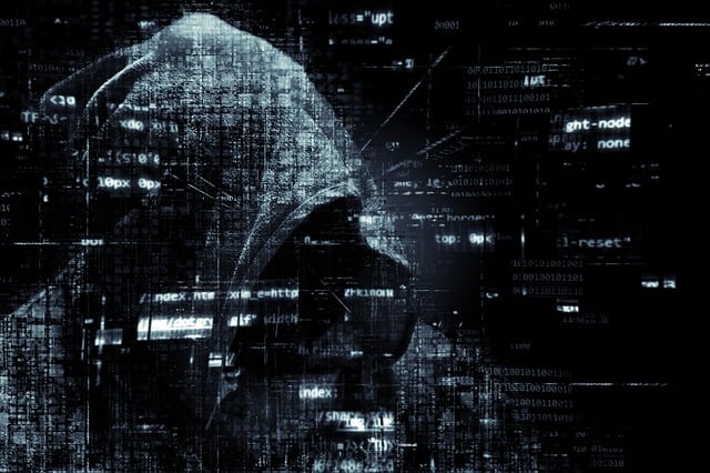Hackers usam agentes de IA para roubar dados de 600 mil cartões em ataques a empresas