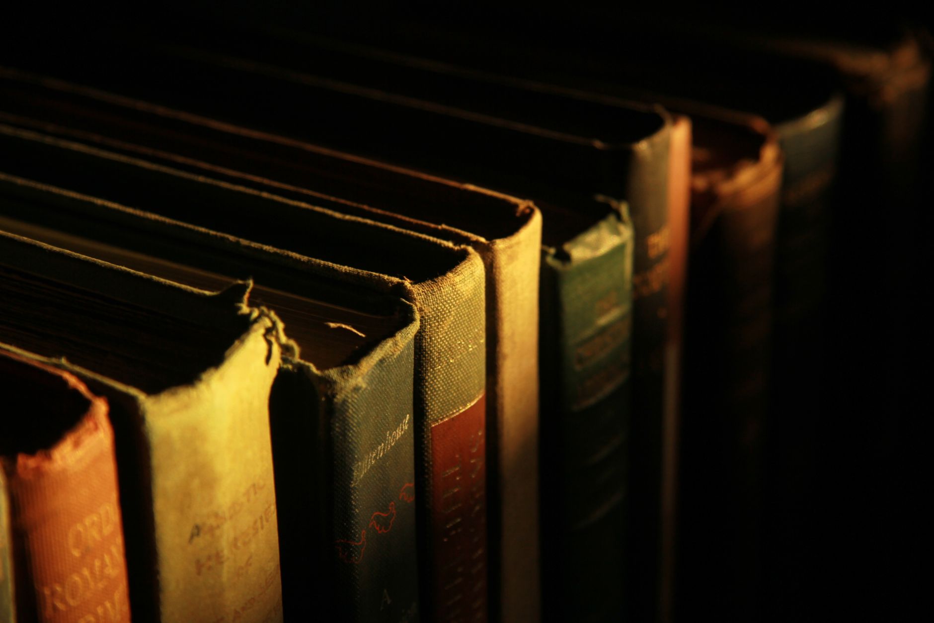 Google enfrenta nova batalha judicial por suposto uso ilegal de livros no treinamento do Gemini