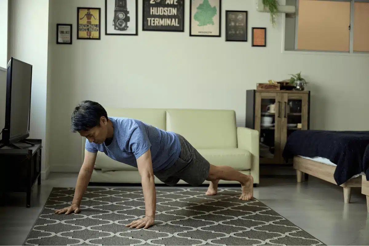 Exercícios de Peito em Casa: Guia Completo Sem Equipamentos