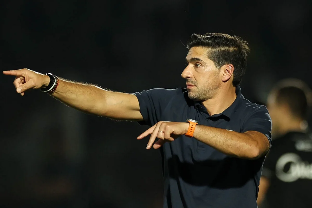 STJD aumenta pena de Abel Ferreira e técnico está fora do Choque