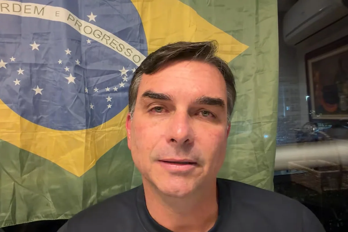 Flávio, um candidato à procura de uma vice