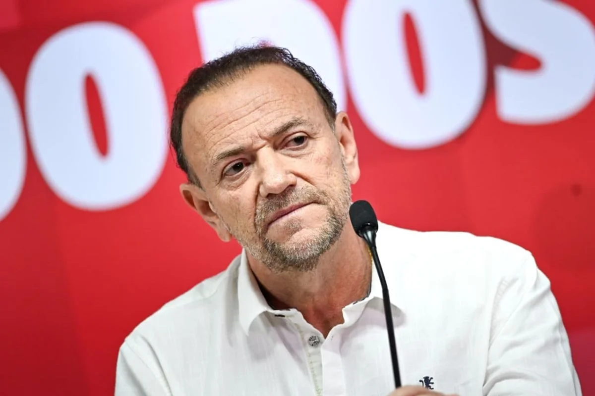 Em ato, presidente do PT diz que Jaques Wagner é "motivo de orgulho"