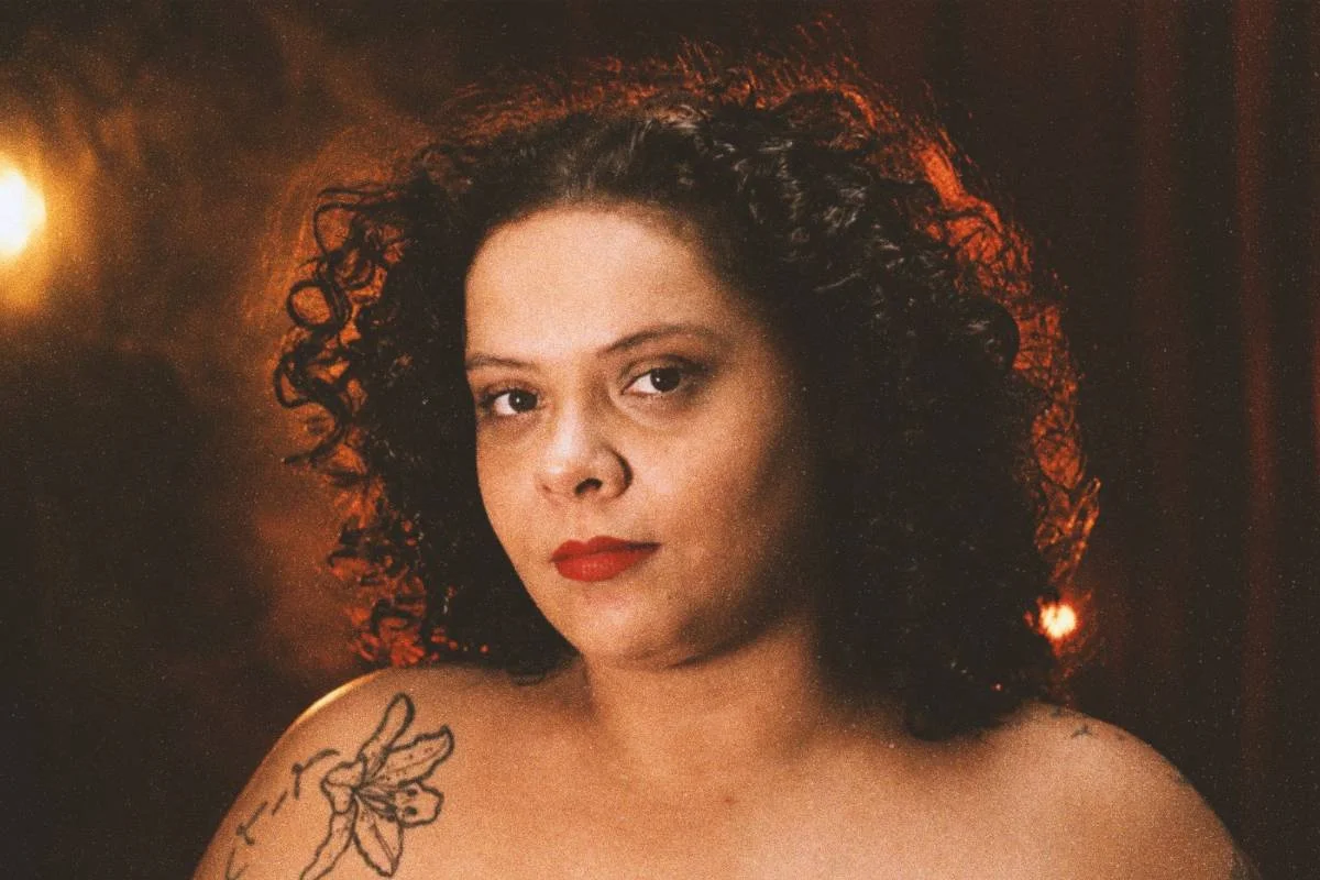Maíra fala sobre estreia em Quem Ama Cuida e revela sonho viver vilã