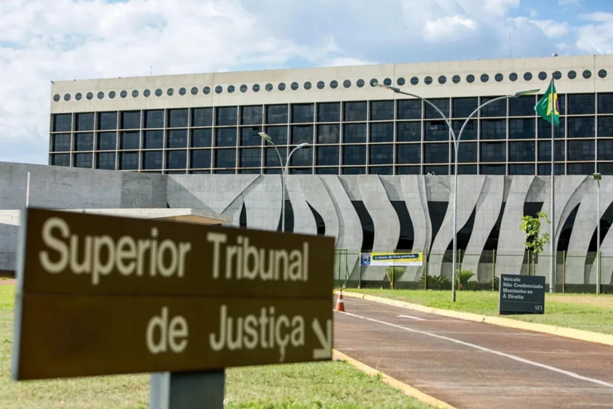 STJ tenta reaver delegados da PF devolvidos por ordem do governo Lula