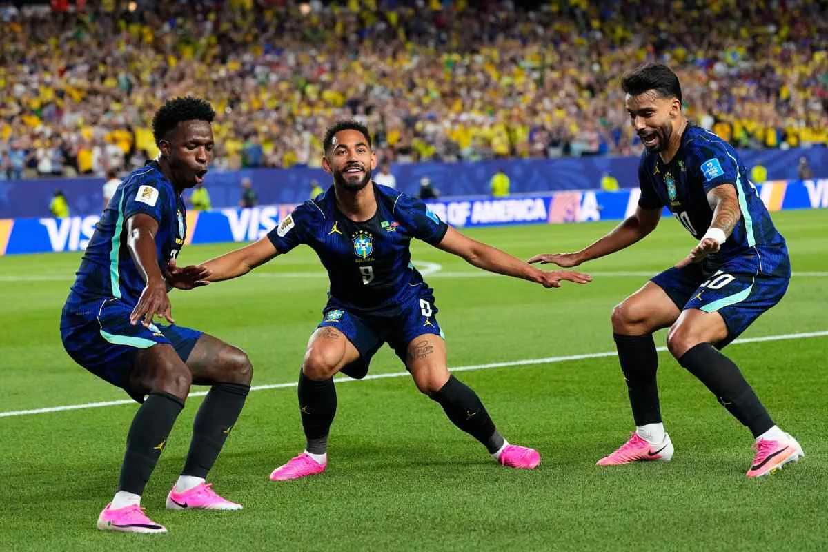 Ancelotti ainda não soube escalar o ataque da Seleção, diz Morelli