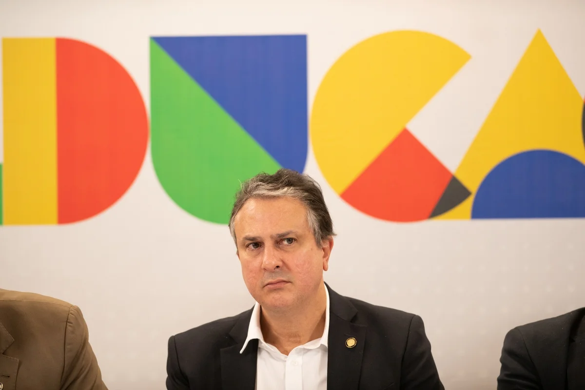 Ex-ministro Camilo Santana deve se tornar líder do PT no Senado