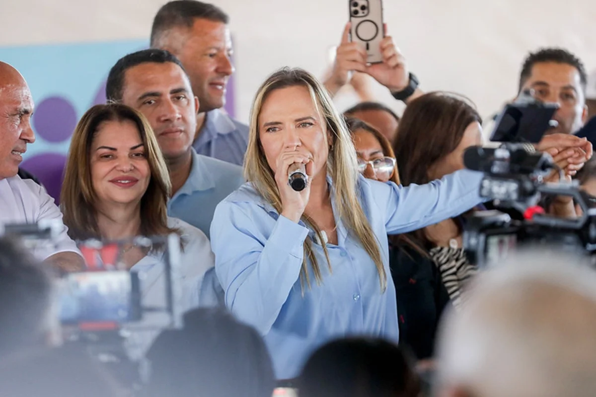 Celina avança com entrega de 400 lotes do Morar Bem para famílias do DF