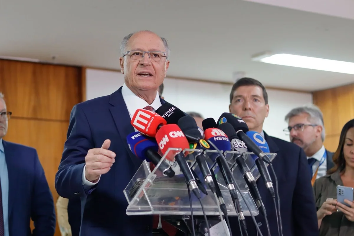 Alckmin diz que tarifaço dos EUA é “medida injusta e descabida”