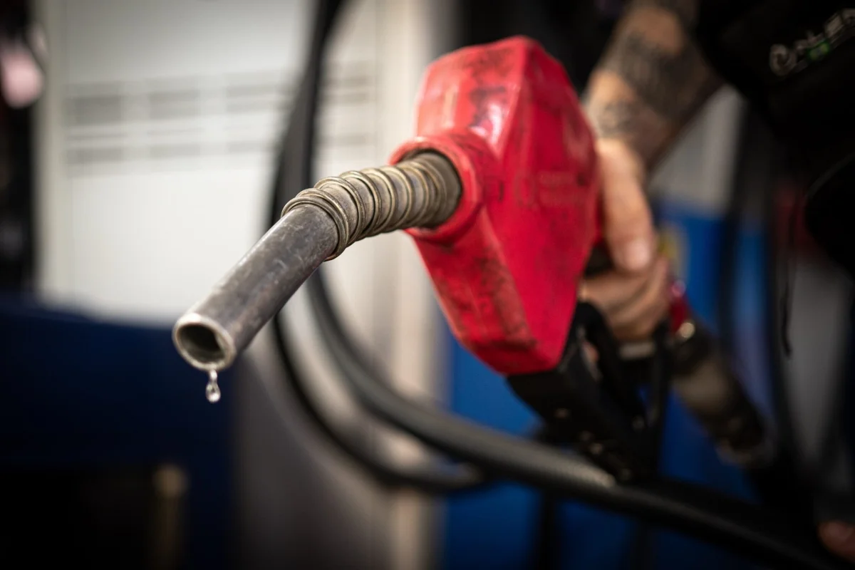 Governo anuncia fim da subvenção de R$ 0,35 por litro do diesel