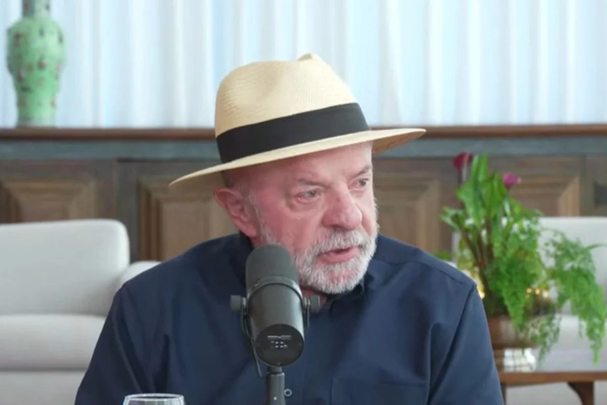 Lula tem encontro com advogado de Lulinha no Palácio da Alvorada
