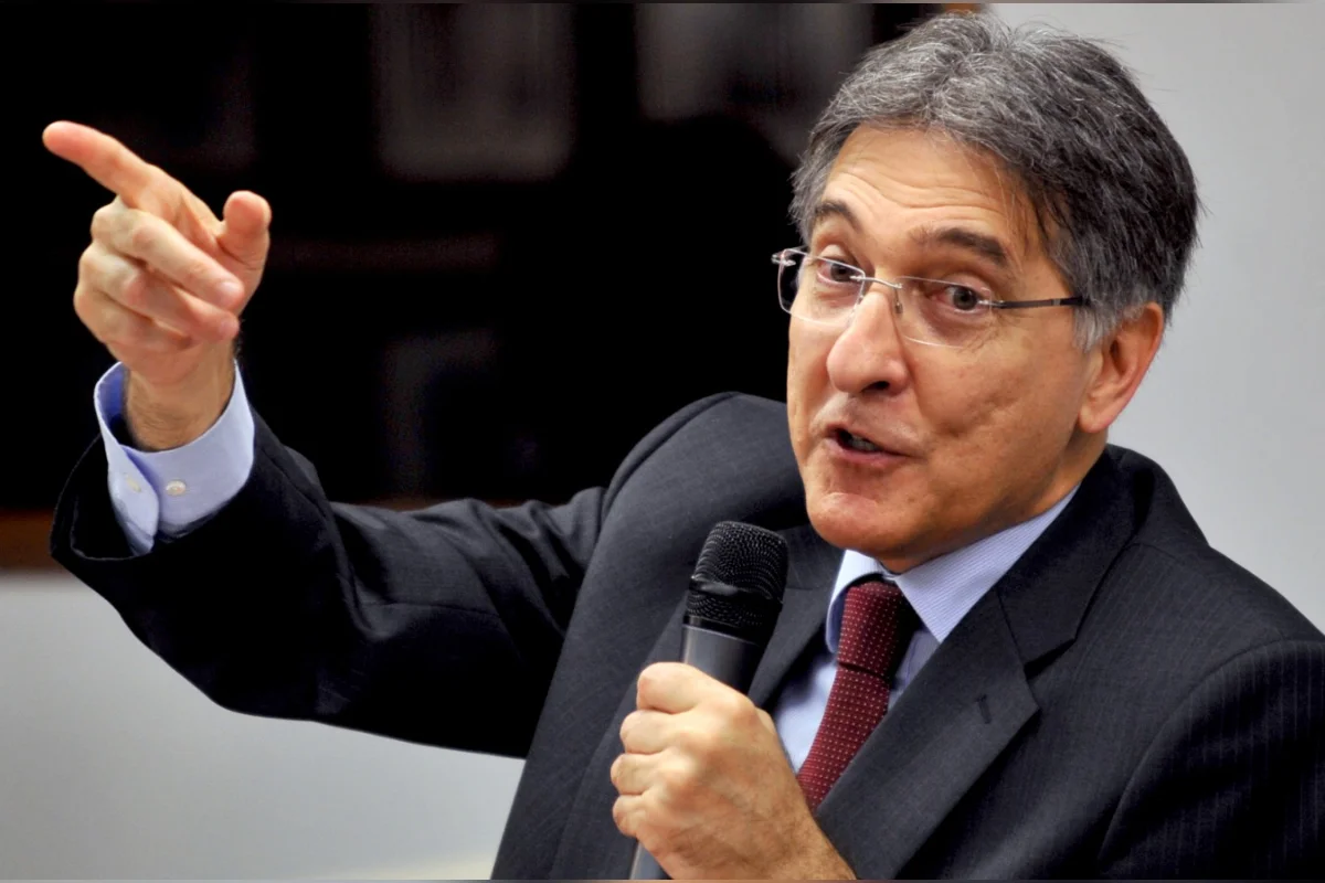 Herança de Pimentel ainda assombra PT de Minas e cobra preço em 2026