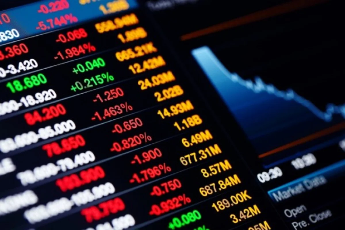 Dólar cai para R$ 5,12 e Bolsa sobe em dia influenciado por petróleo
