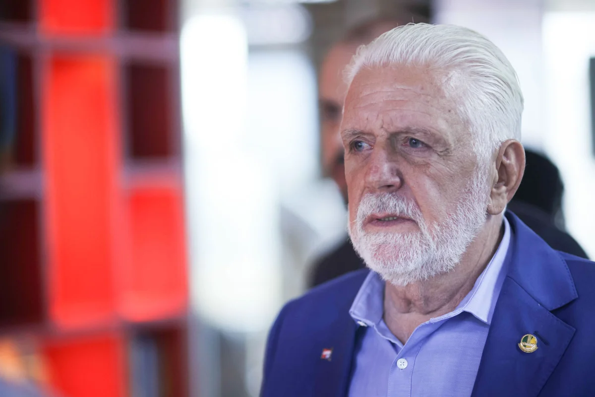 Com expectativa de saída de Jaques Wagner, governo articula sucessão