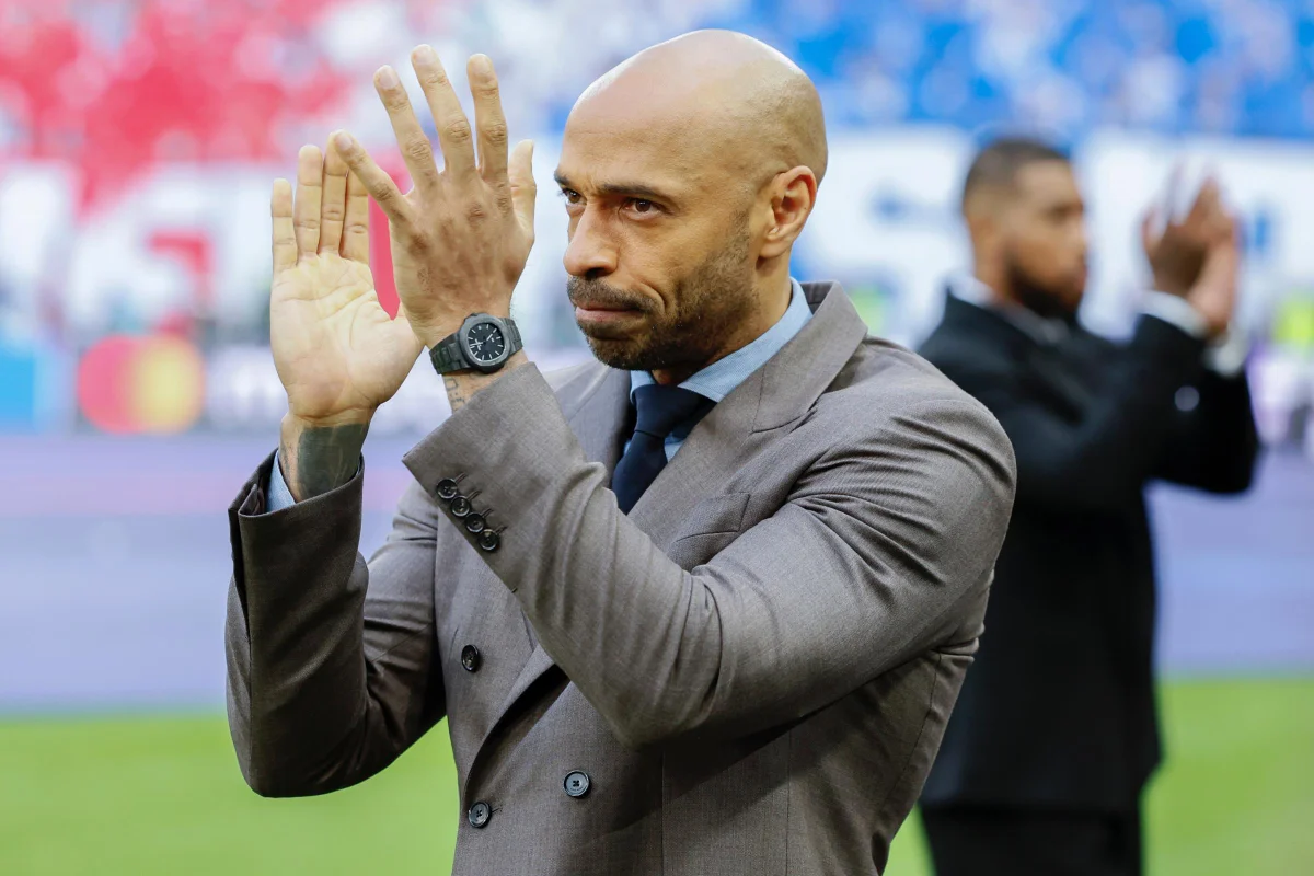 Henry afirma que Neymar "mudou o jogo" e rasga elogios ao camisa 10