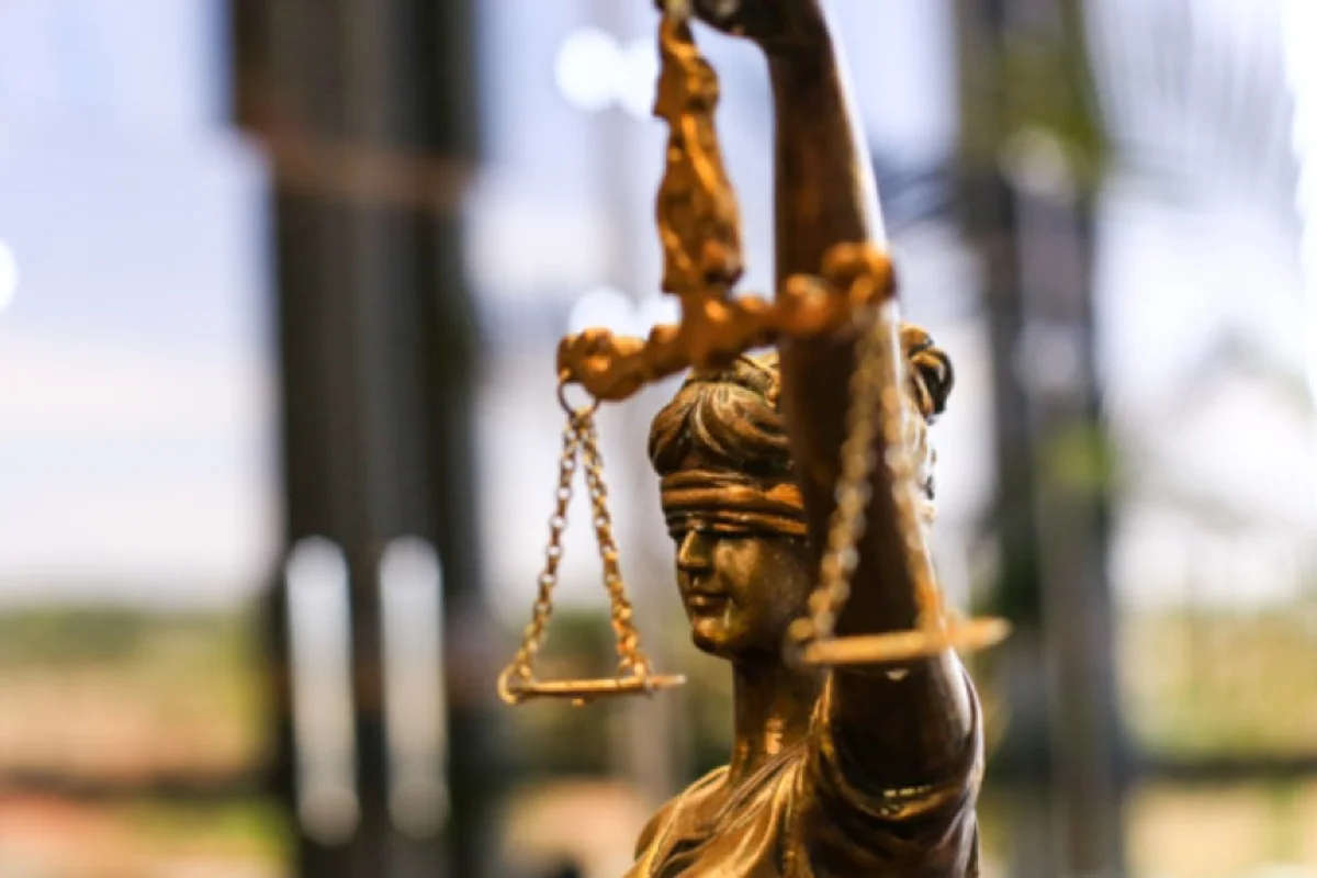 Trabalhador passa a chefiar equipe sem aumento e ganha indenização em MG