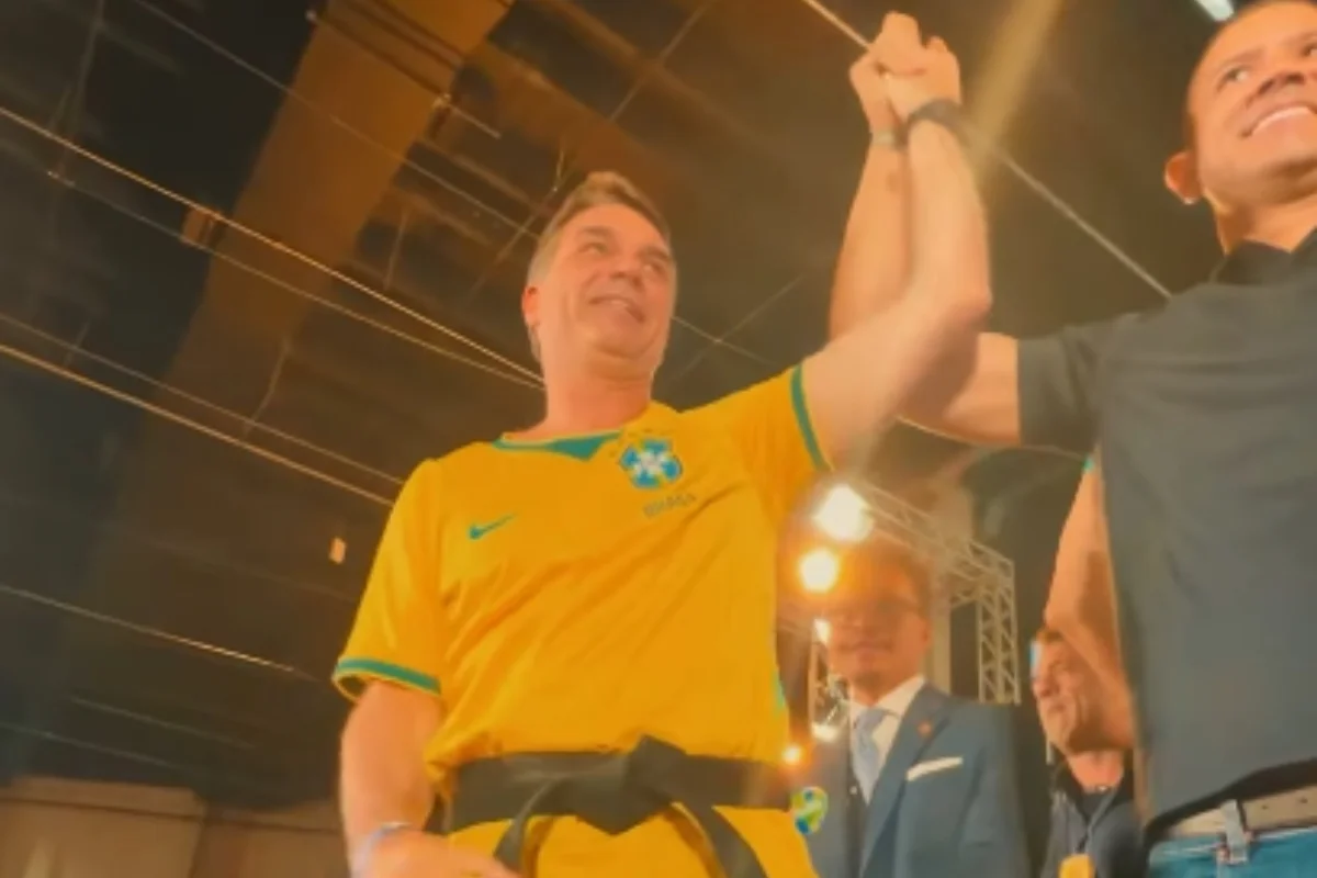 Flávio só marca gol contra (por Mary Zaidan)
