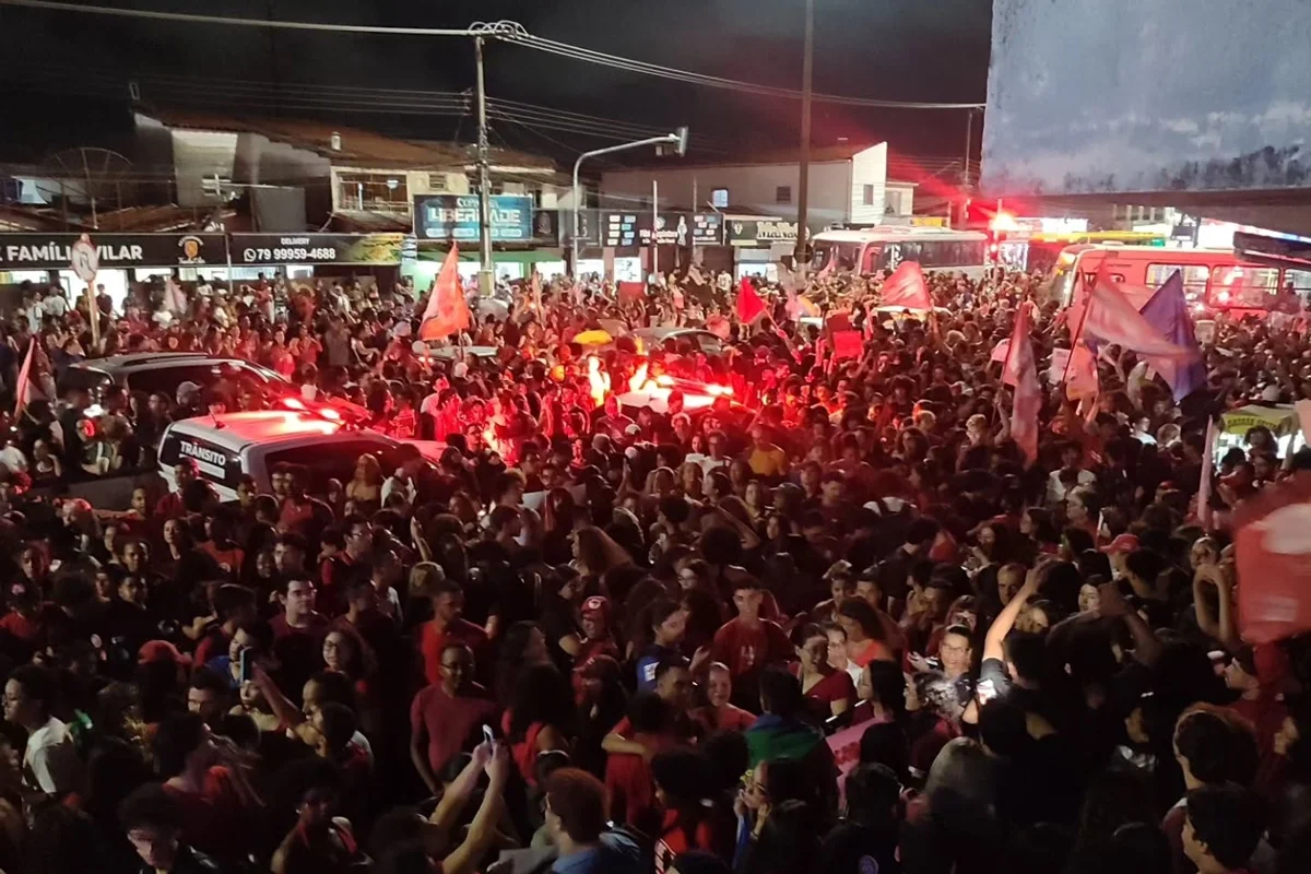 Polícia investiga denúncia de disparos em manifestação pró