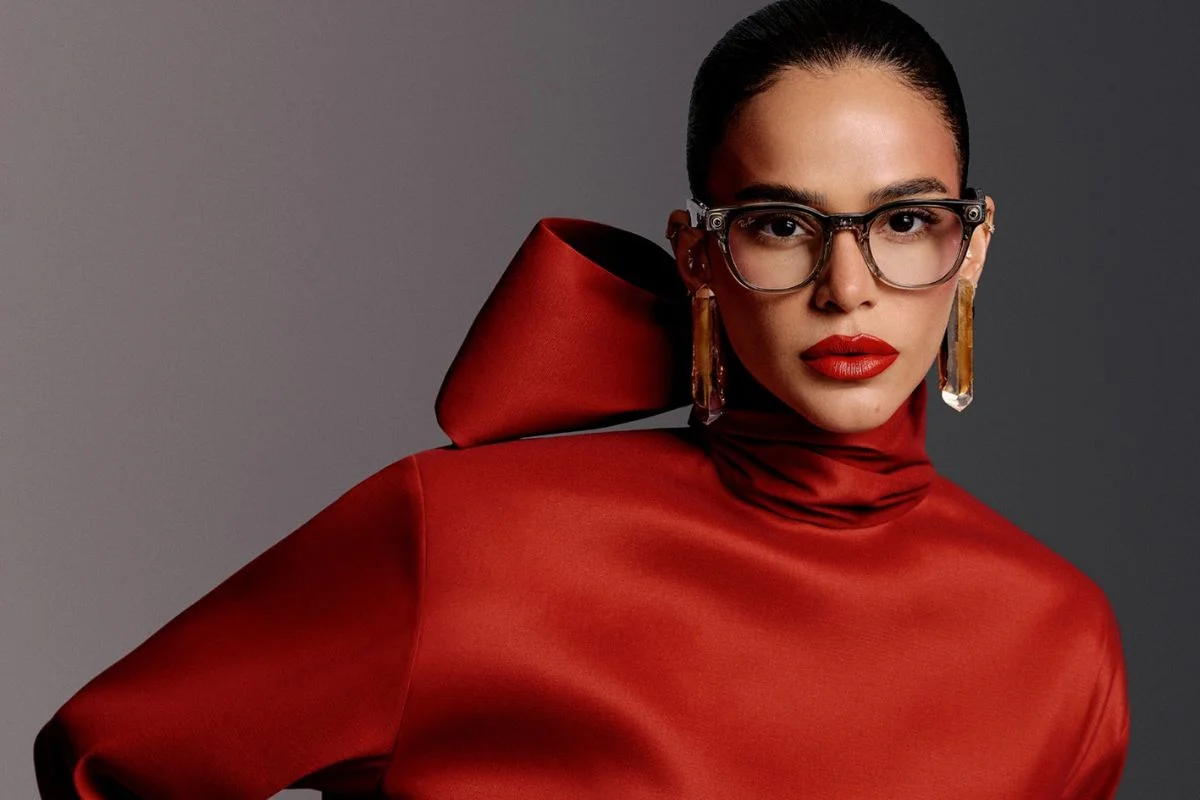 Bruna Marquezine é novo rosto dos óculos Meta e é duramente criticada