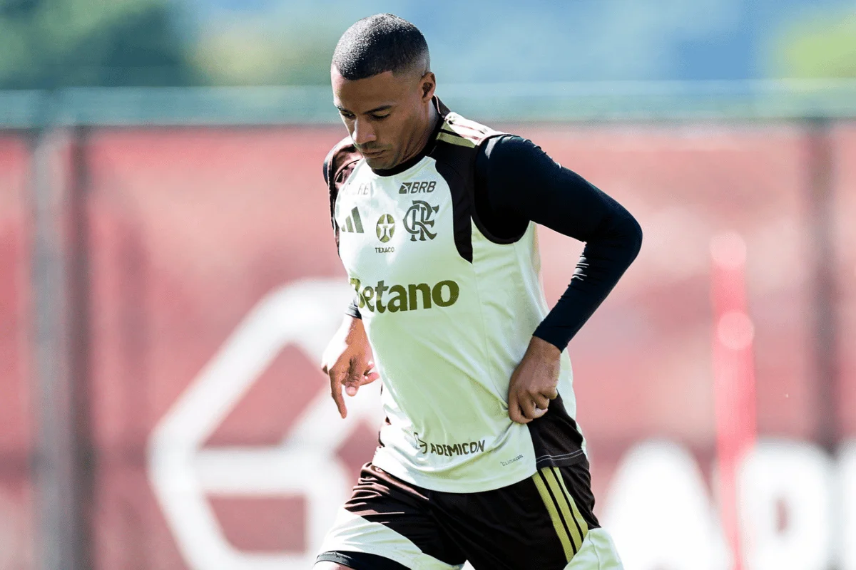 Peñarol abre negociação com Flamengo por empréstimo de De La Cruz