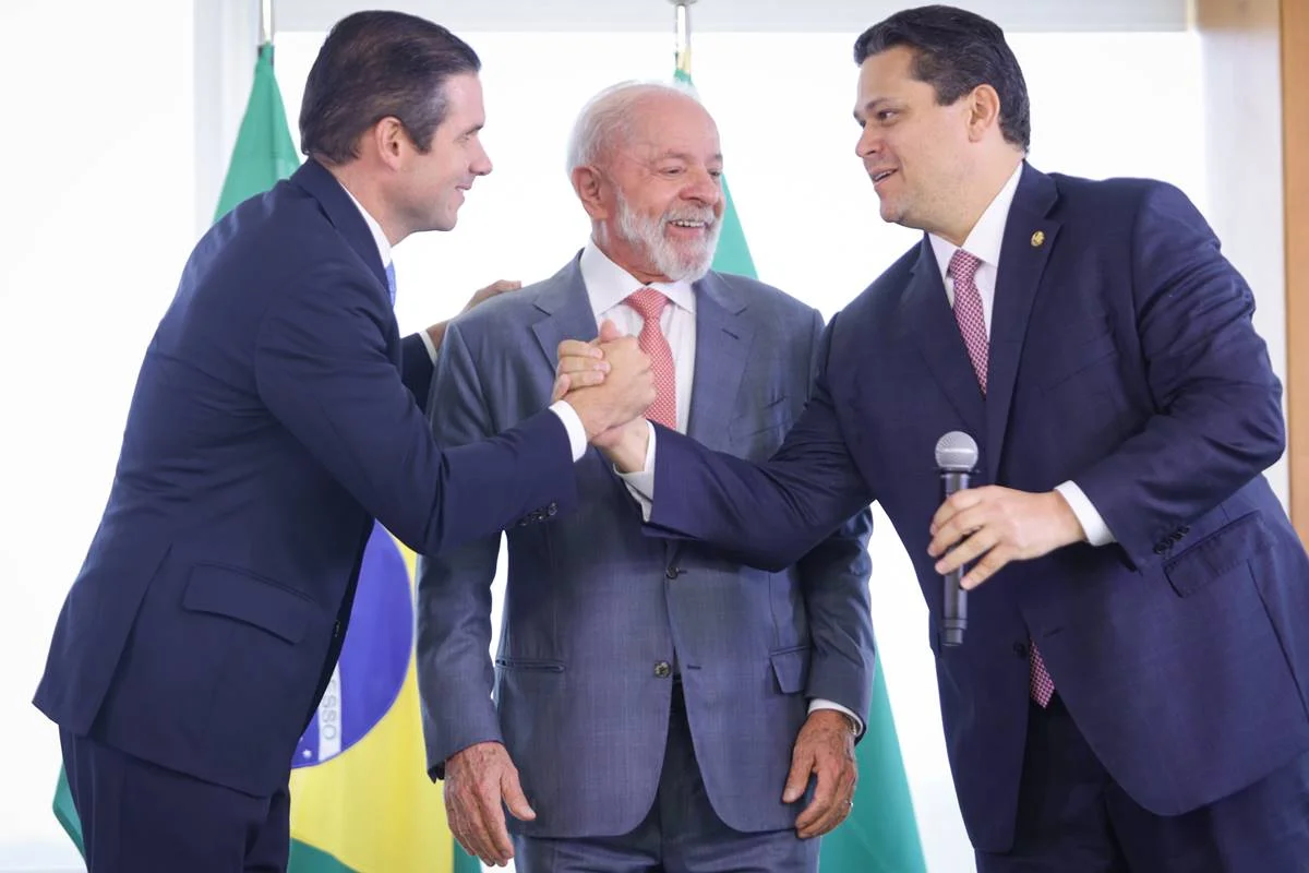 Lula vai receber Motta e Alcolumbre em almoço reservado no Alvorada