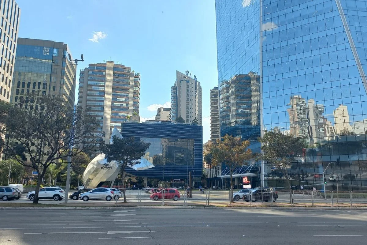 Empresa sancionada por elo com PCC é ligada a fintechs da Faria Lima