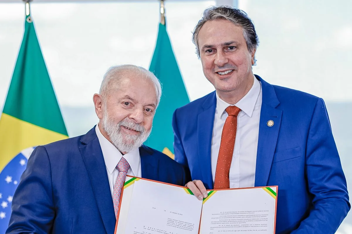 Camilo Santana assume liderança do PT no Senado