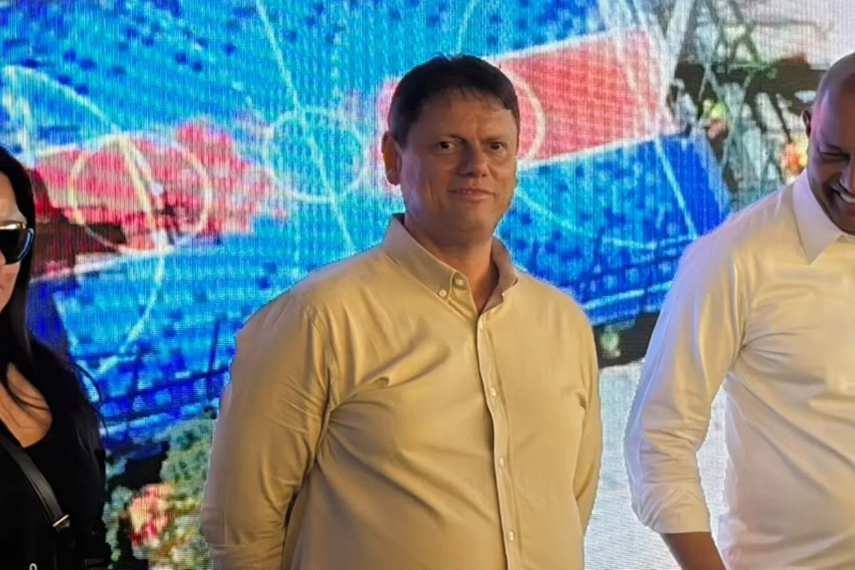 Tarcísio elogia sanção dos EUA contra "crime transnacional" do PCC